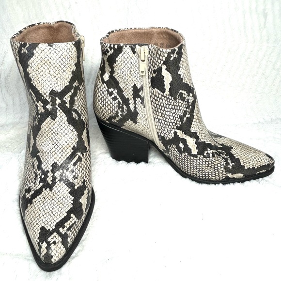 SOUL Naturalizer Shoes - Soul Naturalizer MIKEY Snake Print Faux Leather Ankle Boot NWOT